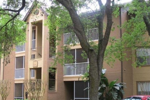 Condominio en Altamonte Springs, Florida, 1 dormitorio № 2199032