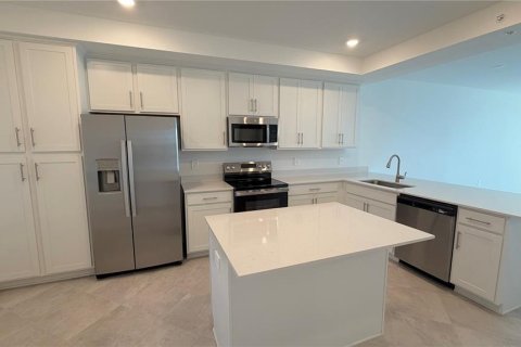 Снять в аренду кондоминиум в Лейквуд Ранч, Флорида 4 комнаты, 104.05м2, № 2204460 - фото 2
