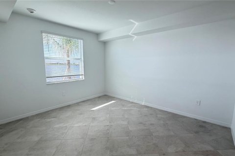 Снять в аренду кондоминиум в Лейквуд Ранч, Флорида 4 комнаты, 104.05м2, № 2204460 - фото 6