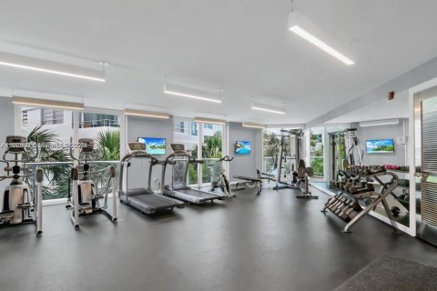 Снять в аренду кондоминиум в Бей-Харбор-Айлендс, Флорида 2 спальни, 106.19м2, № 1989377 - фото 29