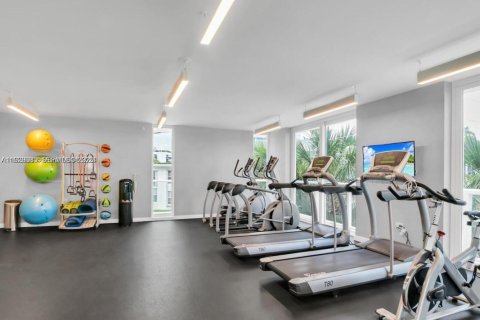 Снять в аренду кондоминиум в Бей-Харбор-Айлендс, Флорида 2 спальни, 106.19м2, № 1989377 - фото 30