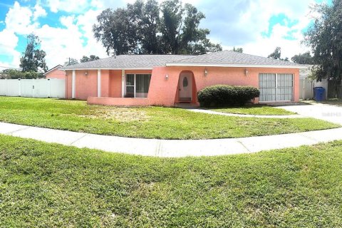 House in Tampa, Florida 3 bedrooms, 156.73 sq.m. № 2339804