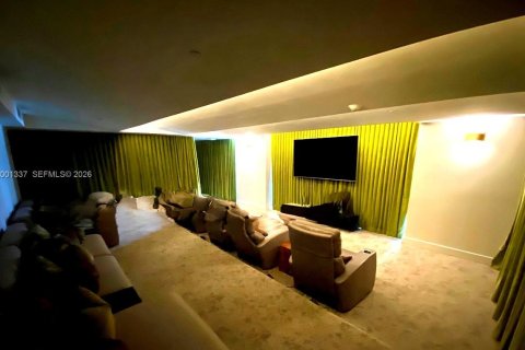 Condominio en alquiler en Miami, Florida, 1 dormitorio, 65.59 m2 № 2066867 - foto 19