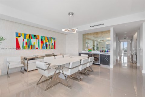 Copropriété à vendre à Aventura, Floride: 4 chambres, 353.12 m2 № 1956493 - photo 18