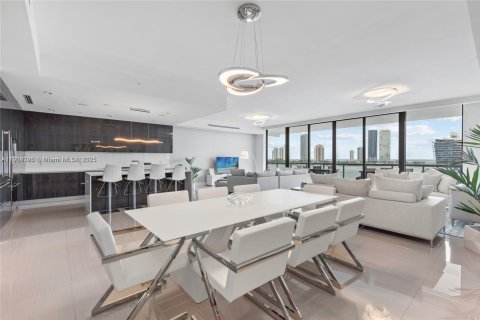 Copropriété à vendre à Aventura, Floride: 4 chambres, 353.12 m2 № 1956493 - photo 16