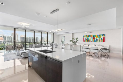 Copropriété à vendre à Aventura, Floride: 4 chambres, 353.12 m2 № 1956493 - photo 13