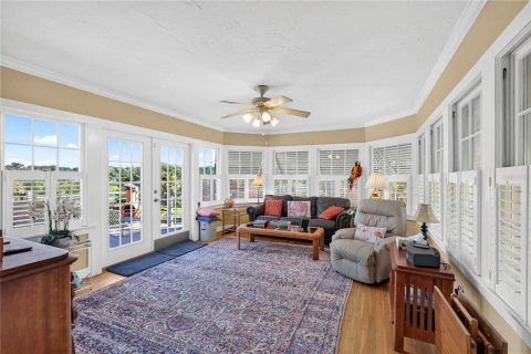 House in Eustis, Florida 3 bedrooms, 166.67 sq.m. № 2422688 - photo 12