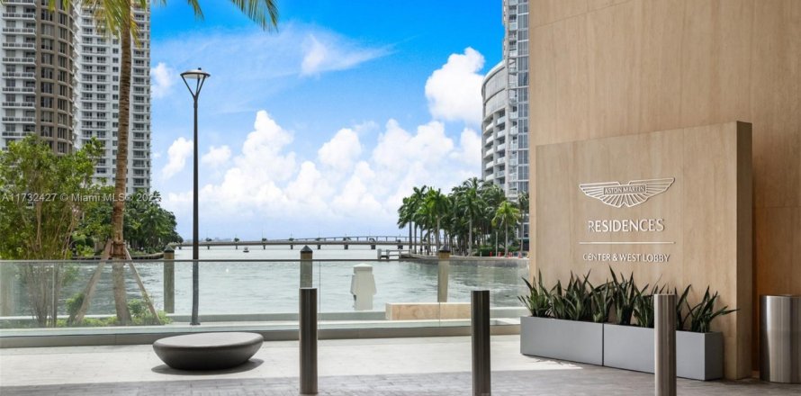 Condominio en Miami, Florida, 2 dormitorios  № 1481650