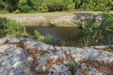 Commercial property in Clewiston, Florida № 1859869 - photo 1