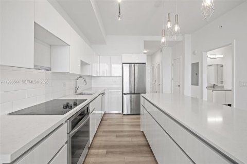 Apartamento en alquiler en Hallandale Beach, Florida, 1 dormitorio, 79.8 m2 № 2060904 - foto 3