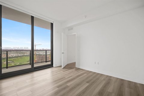 Apartamento en alquiler en Hallandale Beach, Florida, 1 dormitorio, 79.8 m2 № 2060904 - foto 15