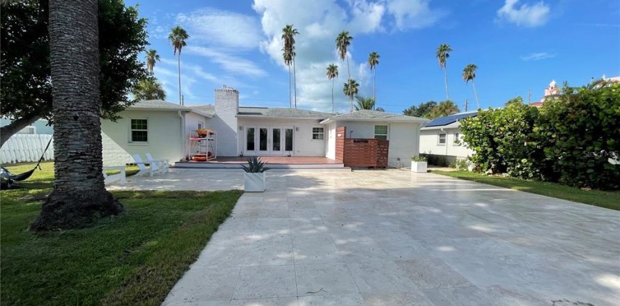 Villa ou maison à Saint Pete Beach, Floride 2 chambres, 132.57 m2 № 1780562