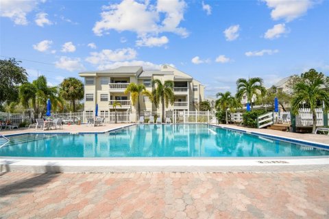 Copropriété à louer à Saint Petersburg, Floride: 2 chambres, 104.98 m2 № 2410421 - photo 11