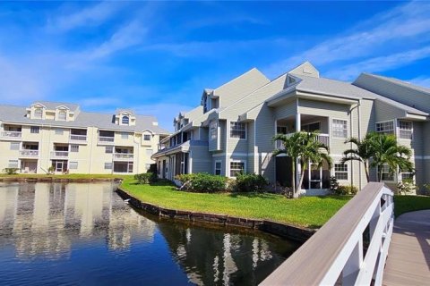 Copropriété à louer à Saint Petersburg, Floride: 2 chambres, 104.98 m2 № 2410421 - photo 8