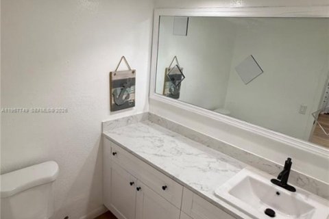 Снять в аренду кондоминиум в Майами, Флорида 2 спальни, 86.4м2, № 2023290 - фото 8