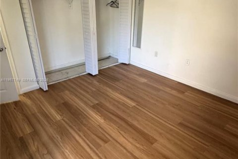 Снять в аренду кондоминиум в Майами, Флорида 2 спальни, 86.4м2, № 2023290 - фото 16