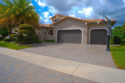 Casa en Parkland, Florida 5 dormitorios, 324.6 m2 № 2081572