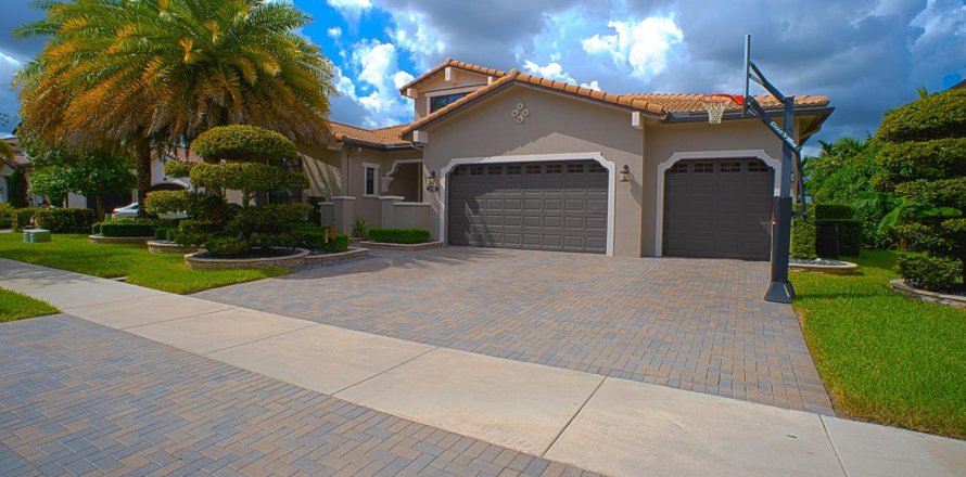 Casa en Parkland, Florida 5 dormitorios, 324.6 m2 № 2081572