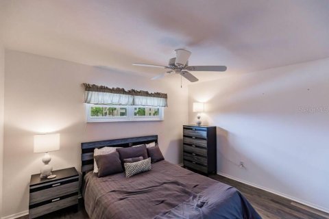 Condo in Sarasota, Florida, 2 bedrooms  № 1857815 - photo 14