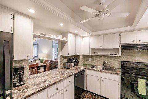 Condo in Sarasota, Florida, 2 bedrooms  № 1857815 - photo 8