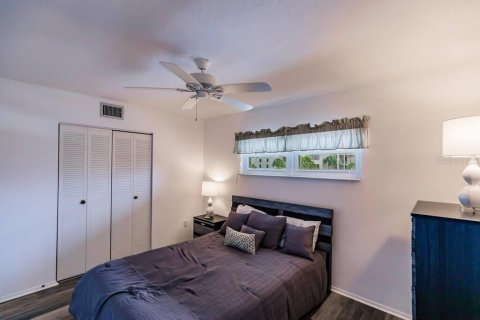 Condo in Sarasota, Florida, 2 bedrooms  № 1857815 - photo 15