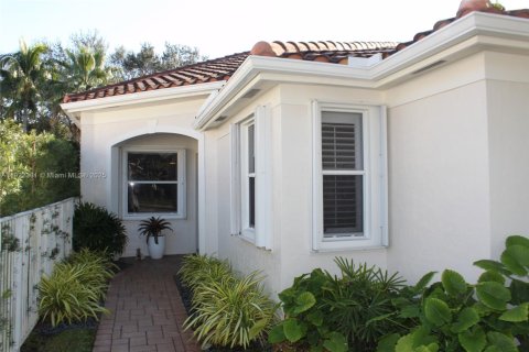 House in Weston, Florida 3 bedrooms, 246.38 sq.m. № 1977003 - photo 4