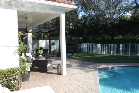 House in Weston, Florida 3 bedrooms, 246.38 sq.m. № 1977003 - photo 8