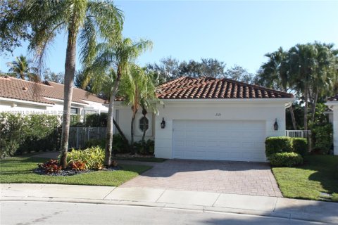House in Weston, Florida 3 bedrooms, 246.38 sq.m. № 1977003 - photo 2