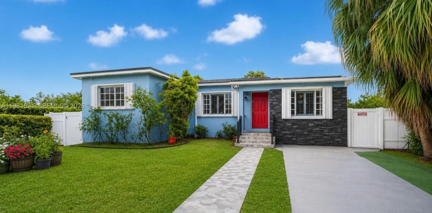 Casa en Virginia Gardens, Florida 4 dormitorios, 208.1 m2 № 2169356