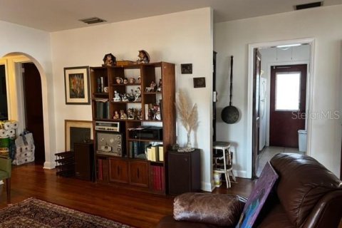 Casa en alquiler en Tampa, Florida, 3 dormitorios, 125.51 m2 № 1846475 - foto 4