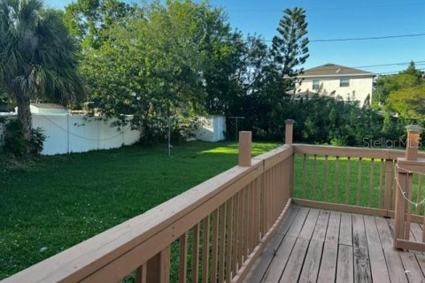 Casa en alquiler en Tampa, Florida, 3 dormitorios, 125.51 m2 № 1846475 - foto 12