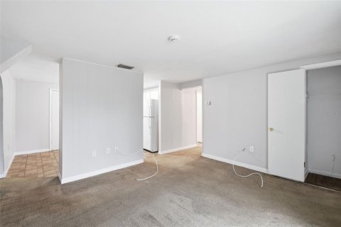 Villa ou maison à vendre à Tampa, Floride: 3 chambres, 94.39 m2 № 2230511 - photo 11
