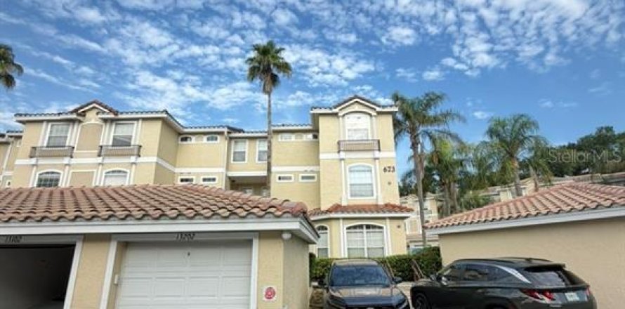 Condominio en Altamonte Springs, Florida, 3 dormitorios № 2210047