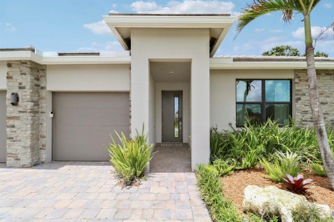 House in Palm City, Florida 4 bedrooms, 235.32 sq.m. № 2190188 - photo 4