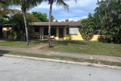 Land in West Palm Beach, Florida № 541893 - photo 1