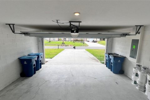House in Palm Bay, Florida 3 bedrooms, 143.63 sq.m. № 1910456 - photo 5