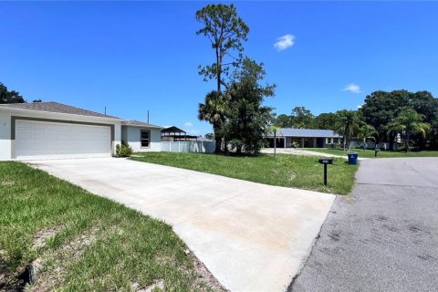 House in Palm Bay, Florida 3 bedrooms, 143.63 sq.m. № 1910456 - photo 11