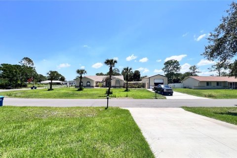 House in Palm Bay, Florida 3 bedrooms, 143.63 sq.m. № 1910456 - photo 7