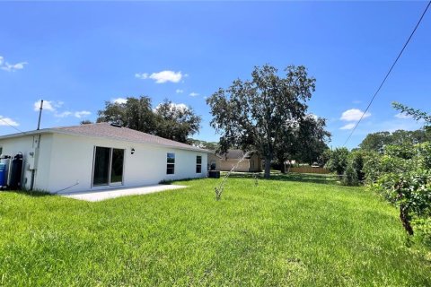 House in Palm Bay, Florida 3 bedrooms, 143.63 sq.m. № 1910456 - photo 3