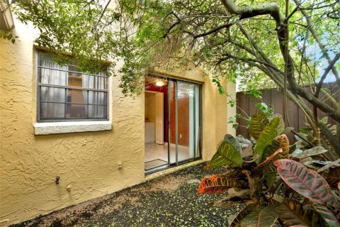 Condo in Winter Park, Florida, 2 bedrooms  № 1828531 - photo 19