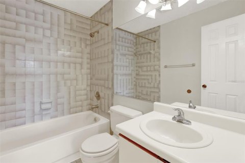 Condo in Winter Park, Florida, 2 bedrooms  № 1828531 - photo 14