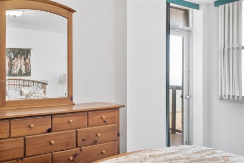 Condominio en venta en Miami Beach, Florida, 2 dormitorios, 118.08 m2 № 2000748 - foto 16