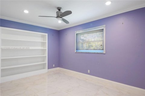 House in Tamarac, Florida 3 bedrooms, 194.82 sq.m. № 1765054 - photo 26