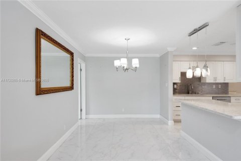 House in Tamarac, Florida 3 bedrooms, 194.82 sq.m. № 1765054 - photo 17