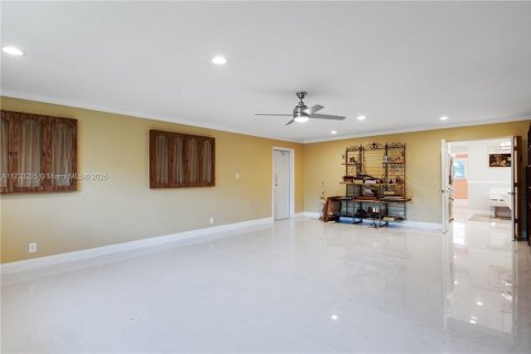 House in Tamarac, Florida 3 bedrooms, 194.82 sq.m. № 1765054 - photo 5