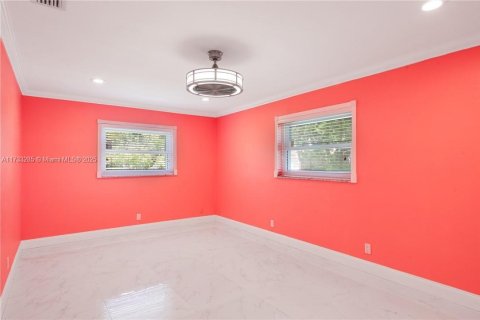 House in Tamarac, Florida 3 bedrooms, 194.82 sq.m. № 1765054 - photo 23