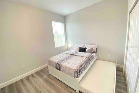 Casa en venta en Port Charlotte, Florida, 4 dormitorios, 179.95 m2 № 2097045 - foto 17
