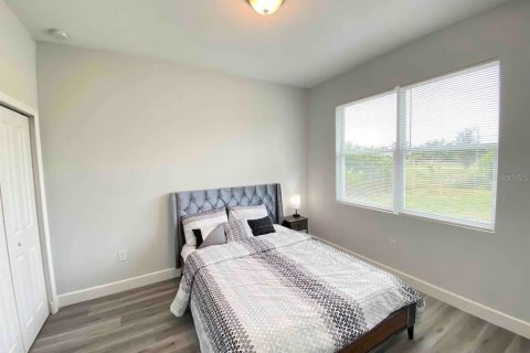 Casa en venta en Port Charlotte, Florida, 4 dormitorios, 179.95 m2 № 2097045 - foto 30