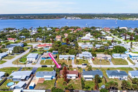 House in Daytona Beach, Florida 2 bedrooms, 82.68 sq.m. № 2215522 - photo 21