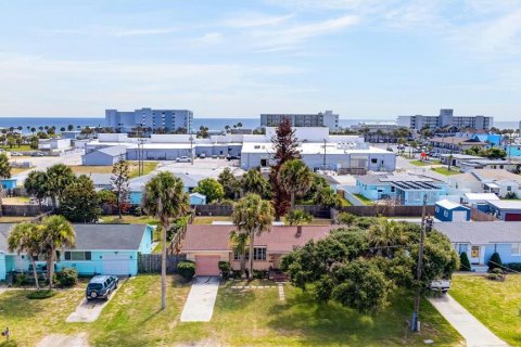 House in Daytona Beach, Florida 2 bedrooms, 82.68 sq.m. № 2215522 - photo 15